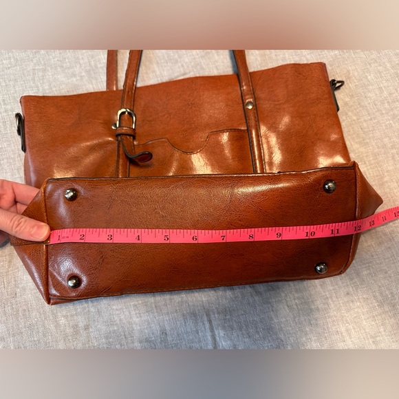 Faux leather cinnamon brown handbag purse/ inner and outer pockets - Picture 2 of 10